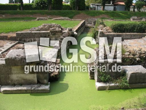 Italien Venetien Aquileia Hafen 010.JPG